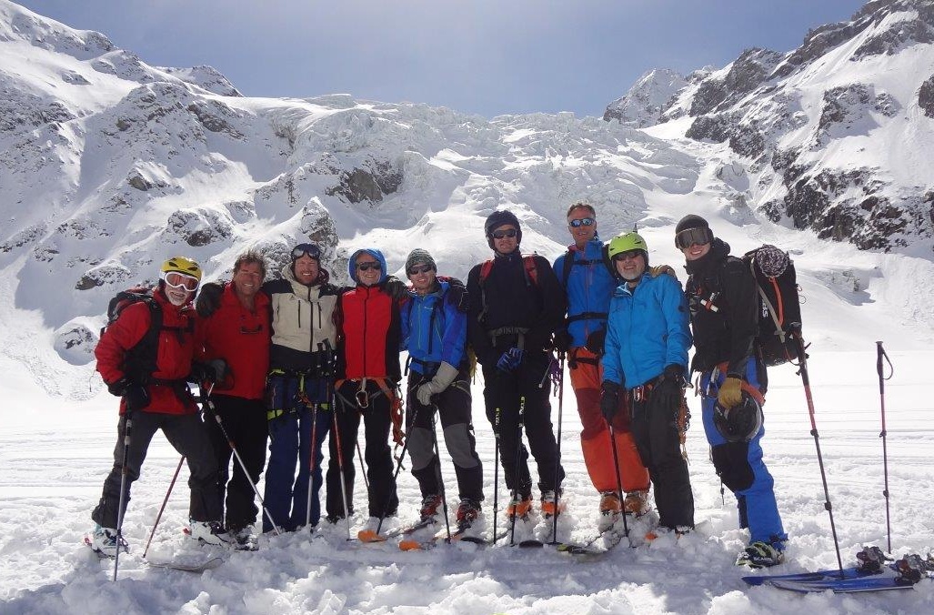 Mt. Velan Tourengrupppe im Glück Velan Touregruppe im Glück